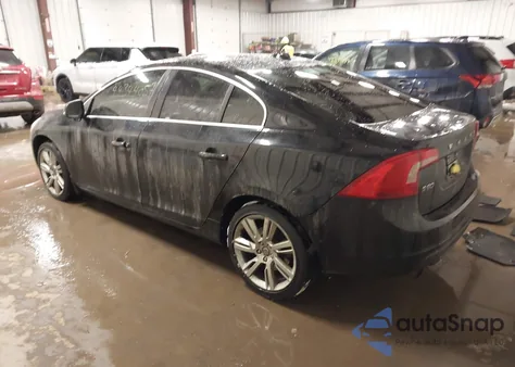 2012 Volvo S60 T5 z USA, uszkodzony, nr VIN YV1622FS1C2092893